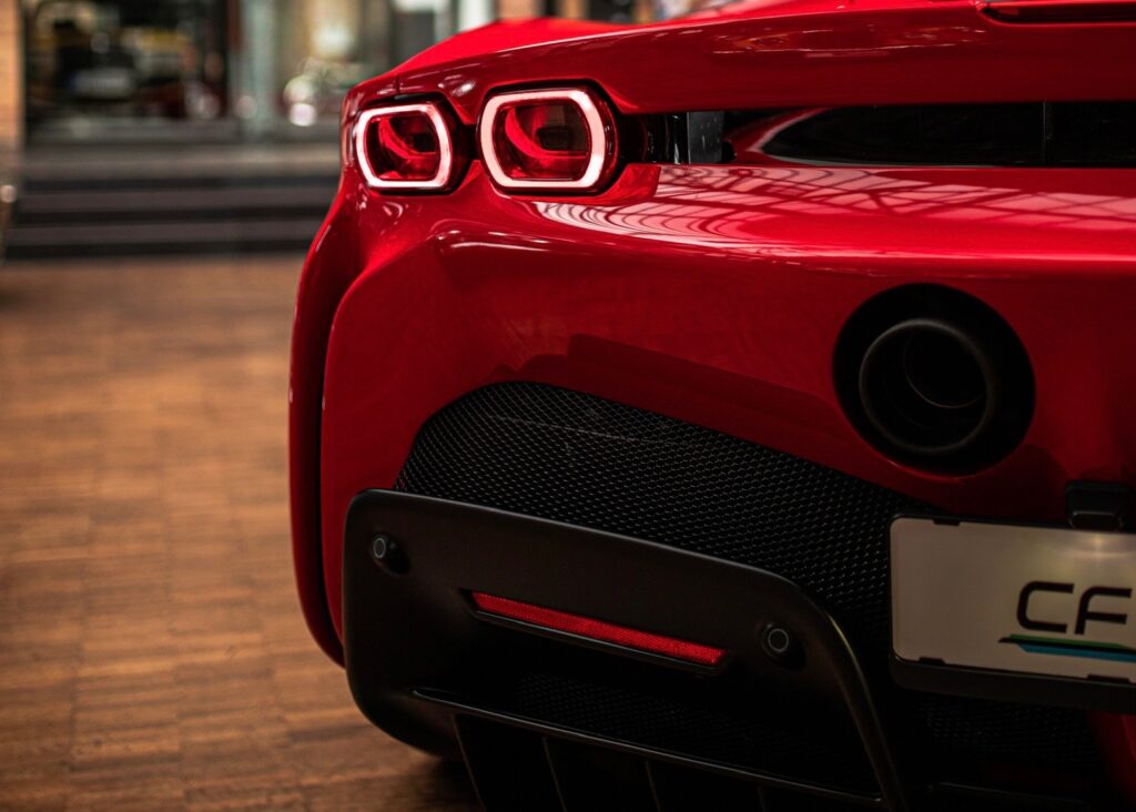 FERRARI SF90 Stradale
