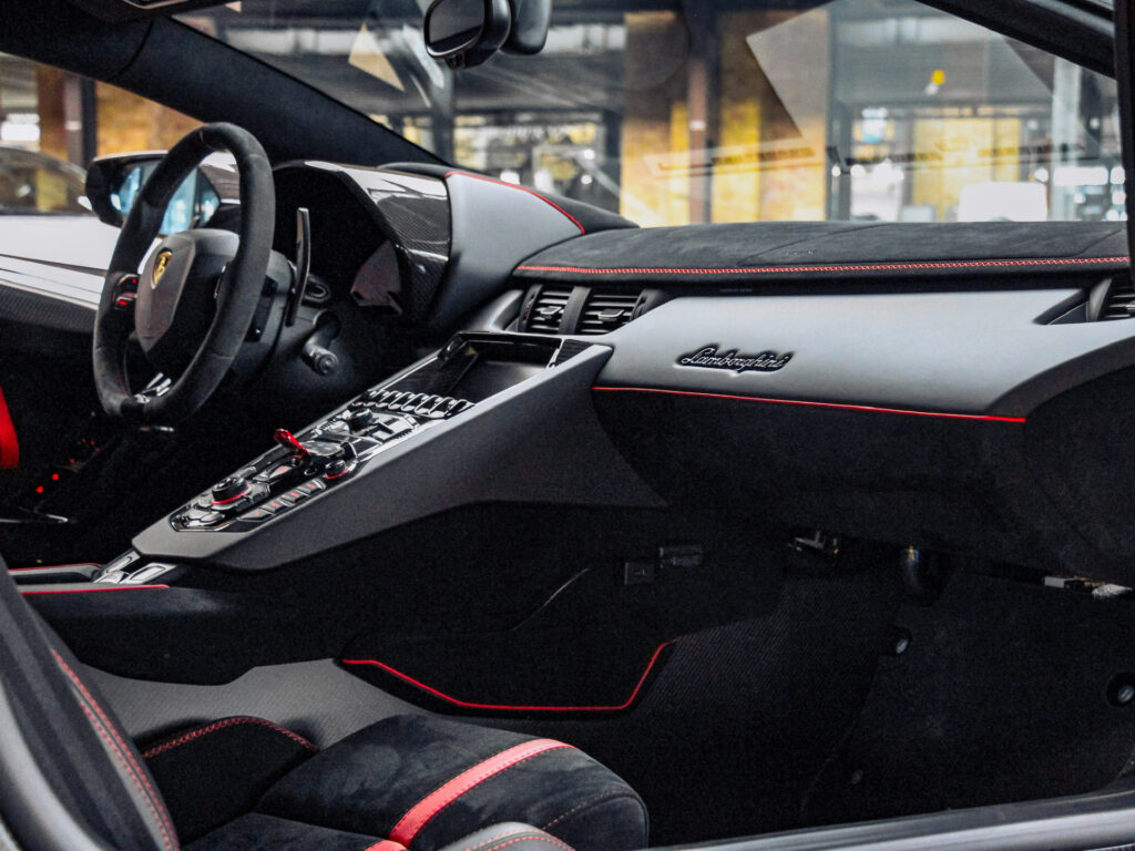 LAMBORGHINI Aventador SVJ - FULL CARBON, GARANTIE