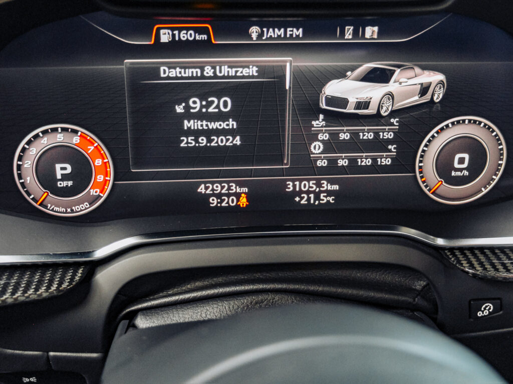 AUDI R8 Spyder 5.2 FSI quattro B&O, CARBON, CCB, CAM
