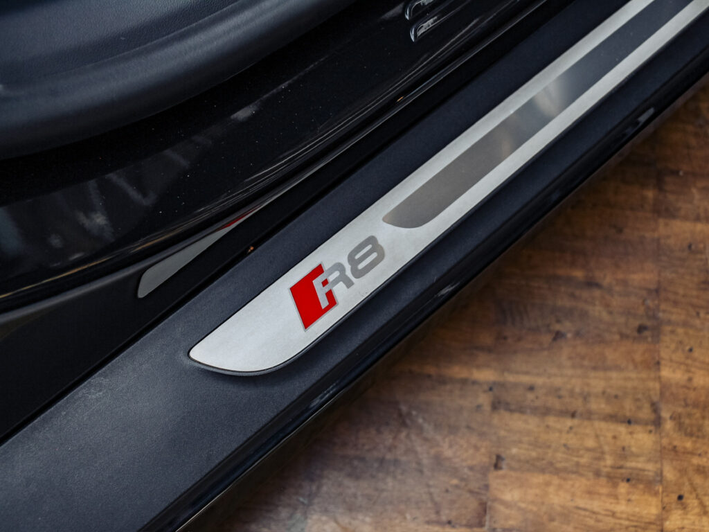 AUDI R8 Spyder 5.2 FSI quattro B&O, CARBON, CCB, CAM