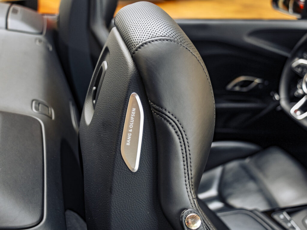 AUDI R8 Spyder 5.2 FSI quattro B&O, CARBON, CCB, CAM
