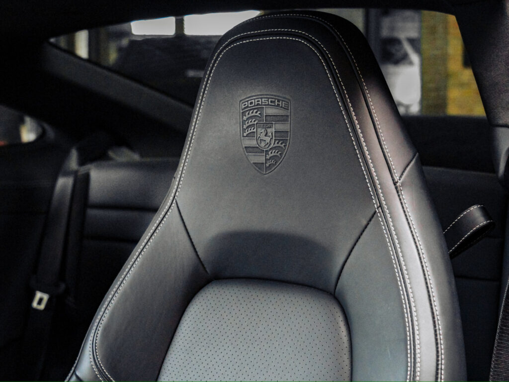PORSCHE 992/911 Carrera GTS BOSE, CARBON, PANO, 360 CAM