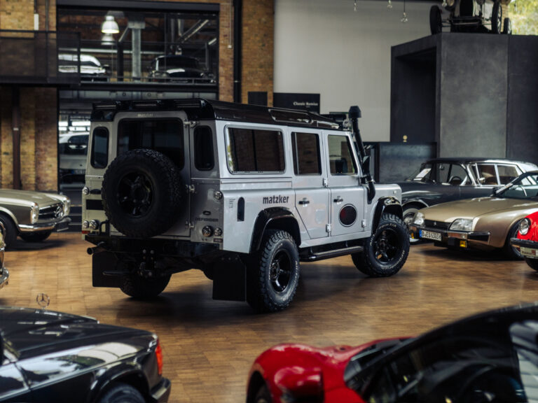LAND ROVER Defender TD4 110 SW Experience RECARO