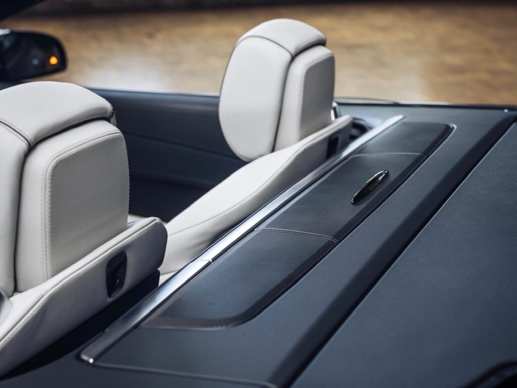 梅赛德斯-奔驰Sl 63 AMG碳纤维，B&O，Designo，摄像头，pano
