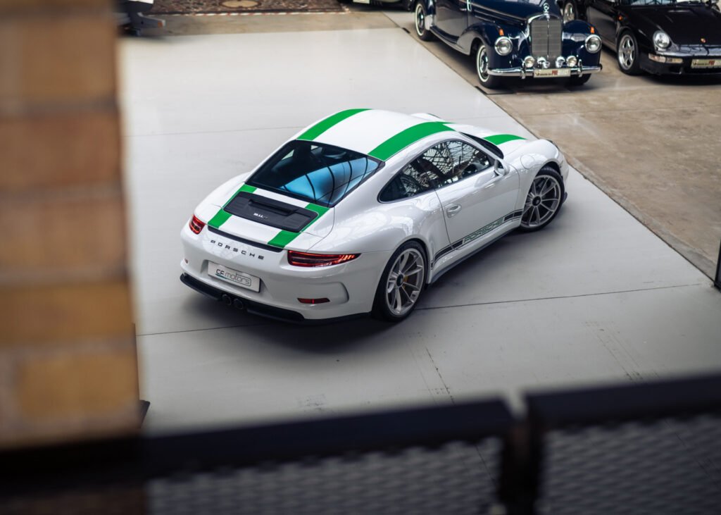 PORSCHE 991 R LIGHTWEIGHT - NO AC, NO RADIO, SMF