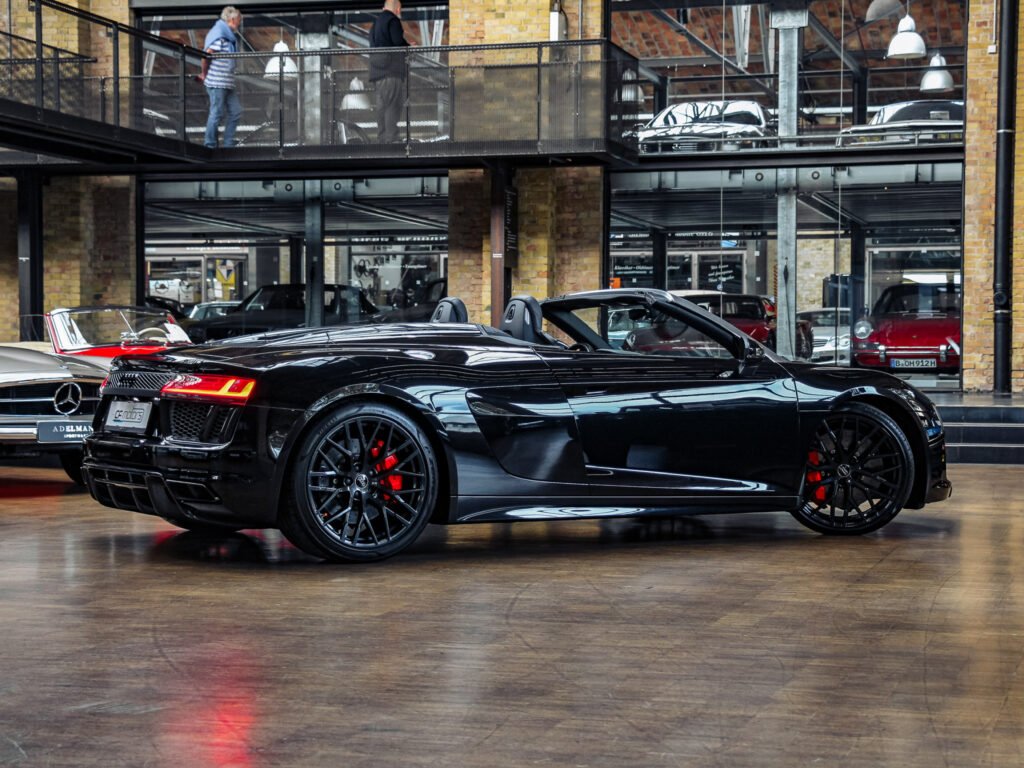 AUDI R8 Spyder 5.2 FSI quattro B&O, CARBON, CCB, CAM